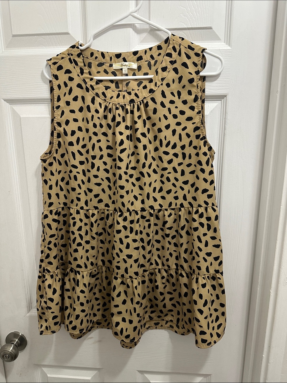 Andre by Unit Sleeveless Tiered Tank Top in Tan with Black Spot Print